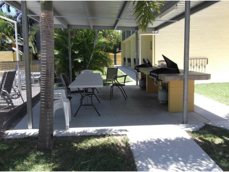2/47 Horseshoe Bay Road, Bowen QLD 4805