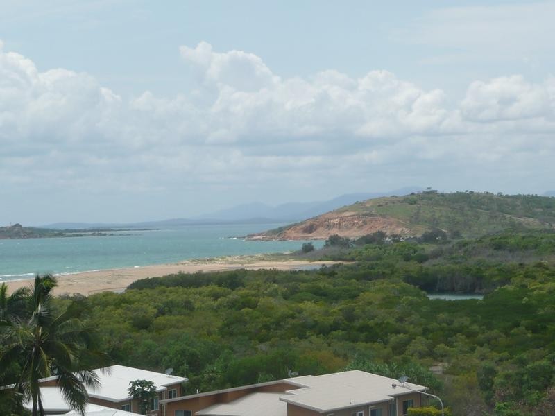 1/12 Poinciana Drive, Bowen QLD 4805