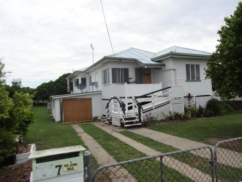 7 Russell Street, Bowen QLD 4805