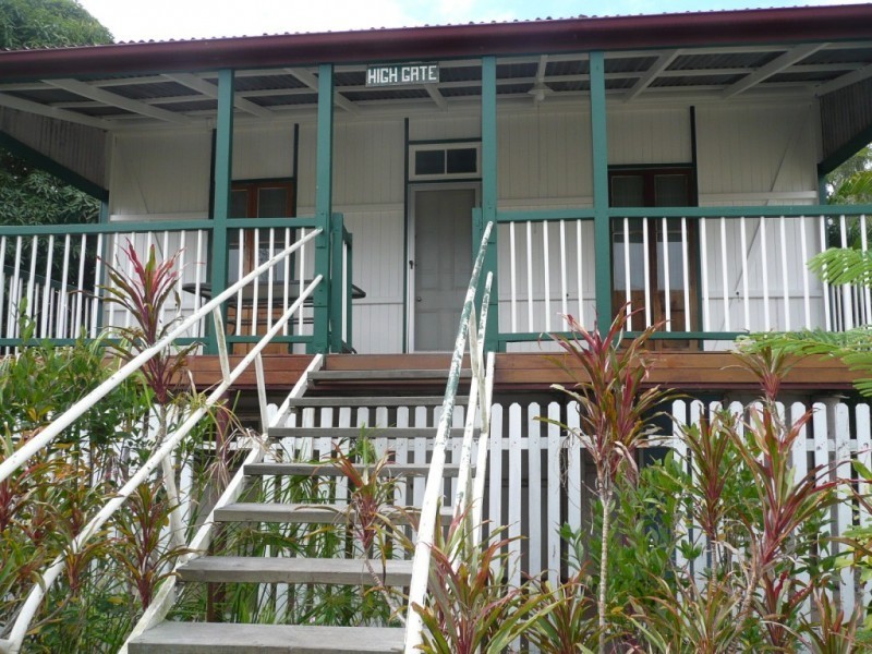 8 Blake Street, Collinsville QLD 4804