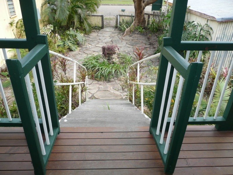 8 Blake Street, Collinsville QLD 4804