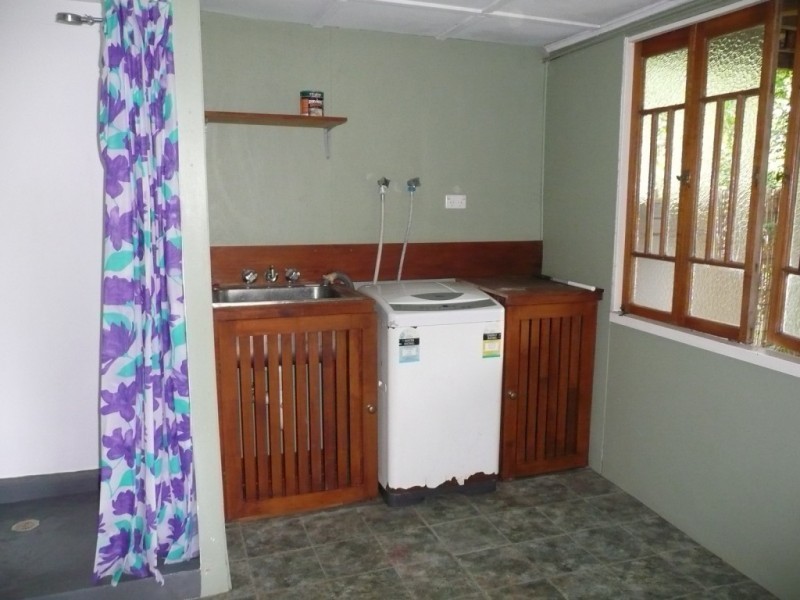 8 Blake Street, Collinsville QLD 4804