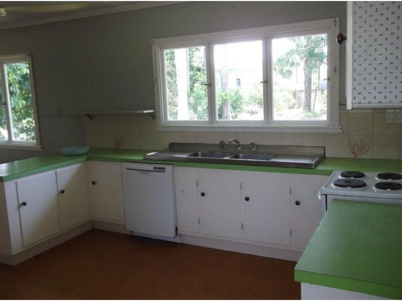 12 Marshall Street, Bowen QLD 4805