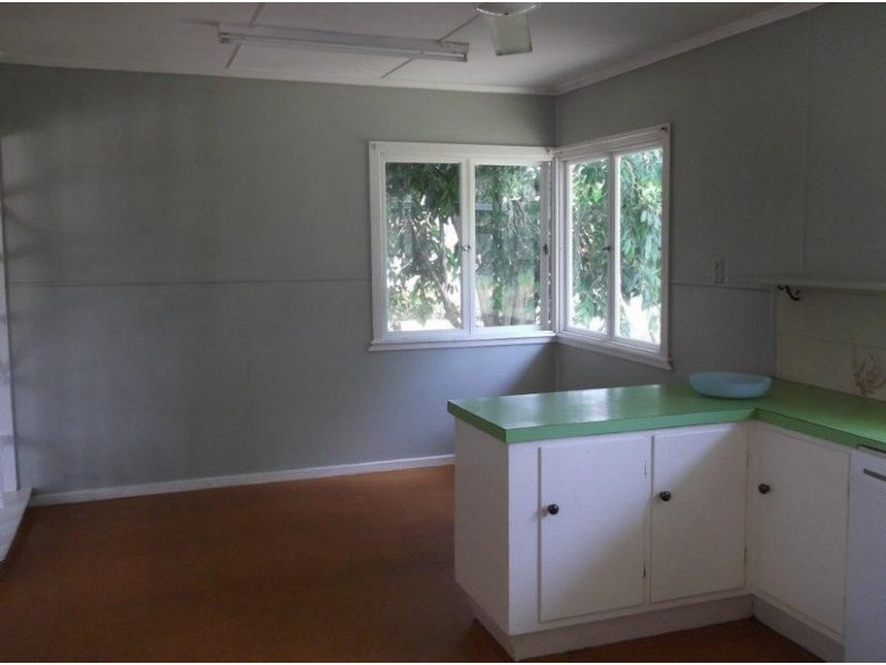 12 Marshall Street, Bowen QLD 4805