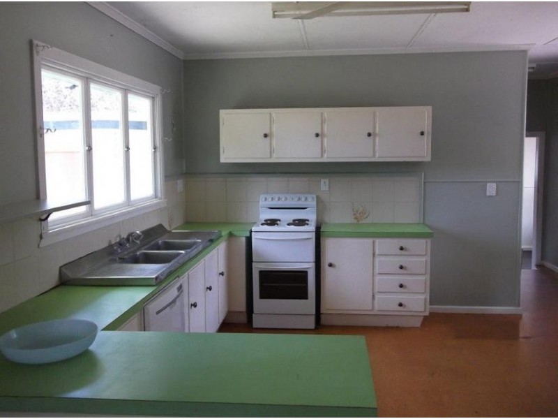 12 Marshall Street, Bowen QLD 4805