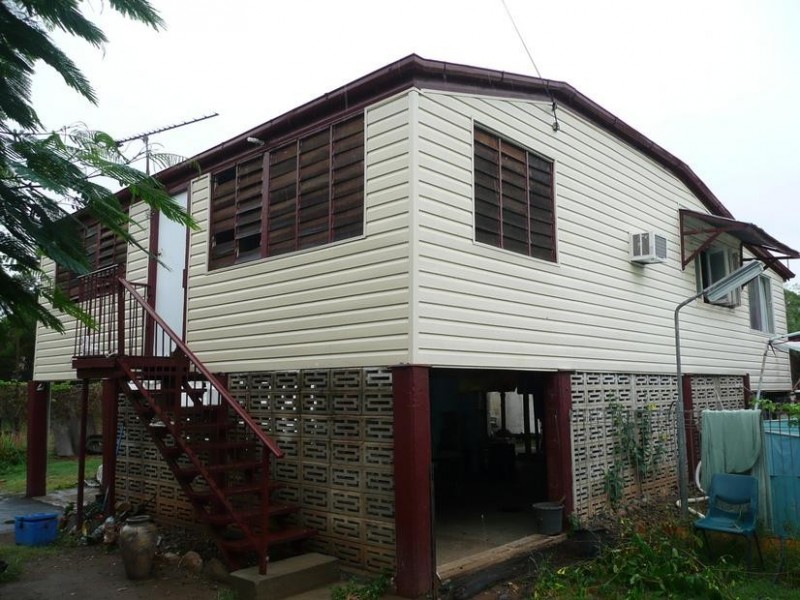 25 Pelican Street, Collinsville QLD 4804