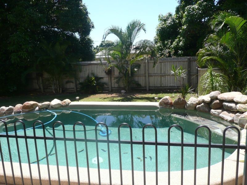 10 Peters Place, Bowen QLD 4805