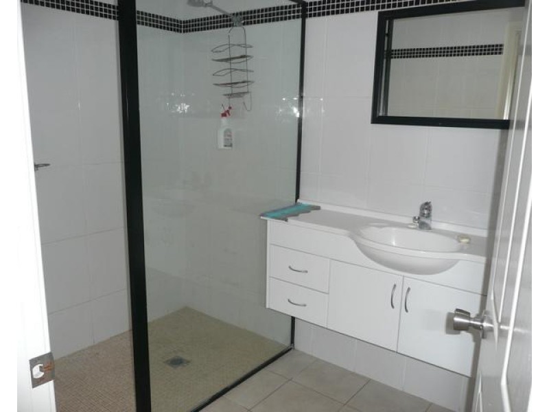 1/13 Queens Road, Bowen QLD 4805