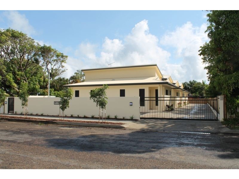 4/56 Murroona Road, Bowen QLD 4805