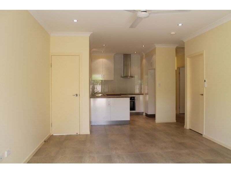 4/56 Murroona Road, Bowen QLD 4805