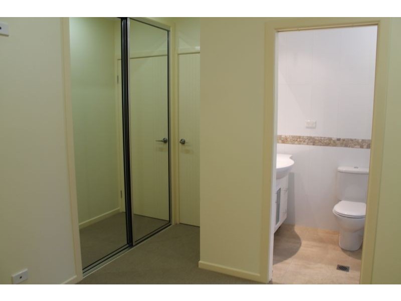 4/56 Murroona Road, Bowen QLD 4805