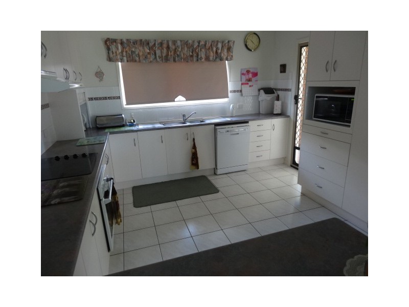 29 Bryant Avenue, Bowen QLD 4805