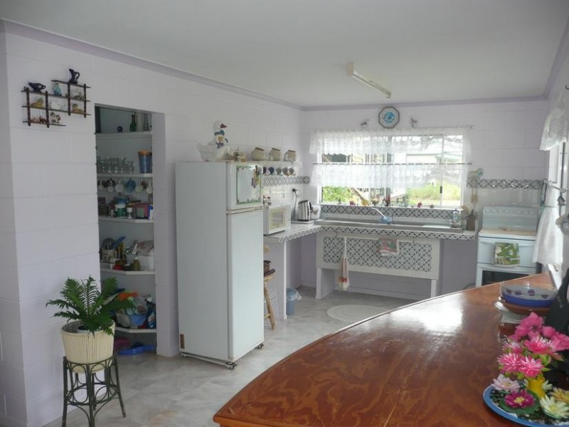 25 Thomas Street, Bowen QLD 4805