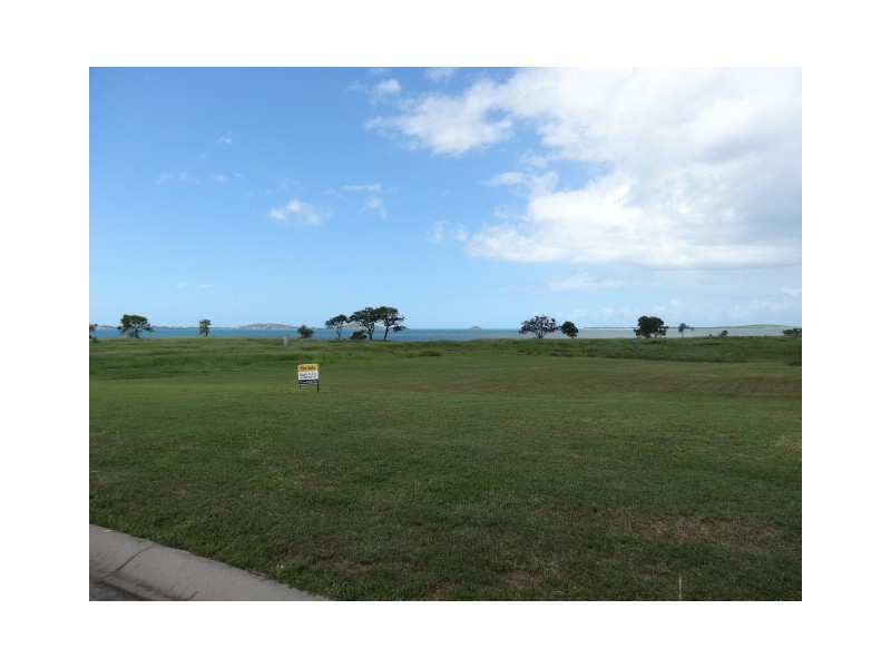 104 Bayside Court, Bowen QLD 4805