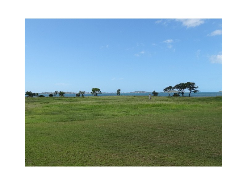 104 Bayside Court, Bowen QLD 4805