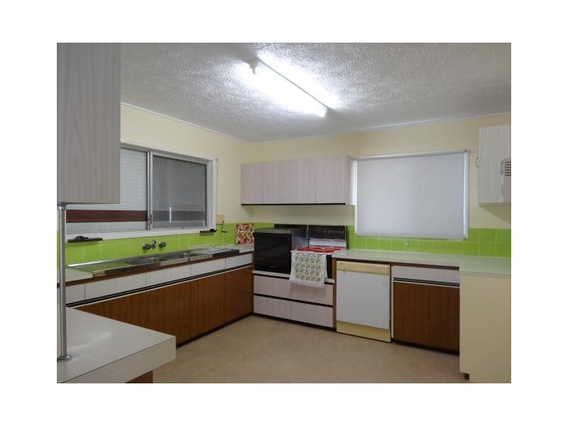 15 Philip Street, Bowen QLD 4805