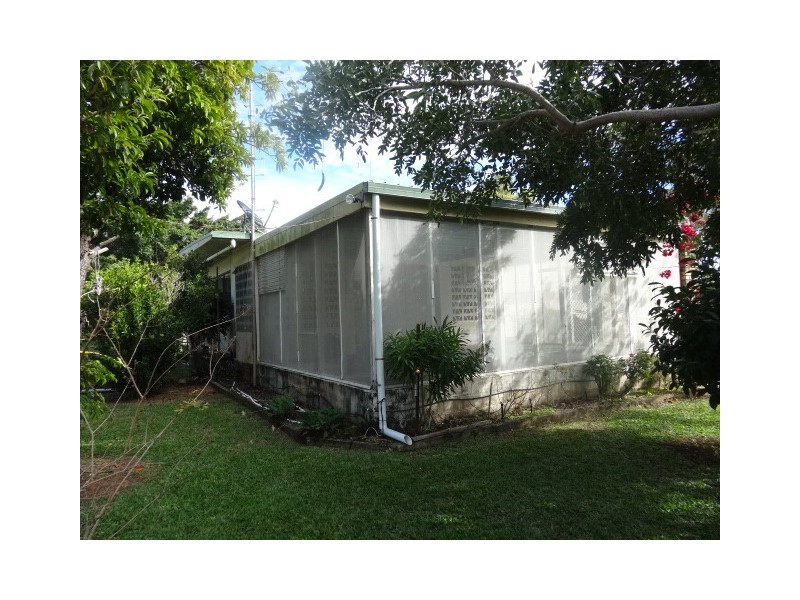 2 Pearle Place, Bowen QLD 4805