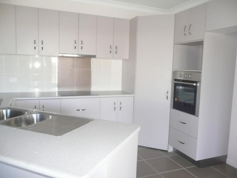 4 COWRIE STREET, Bowen QLD 4805