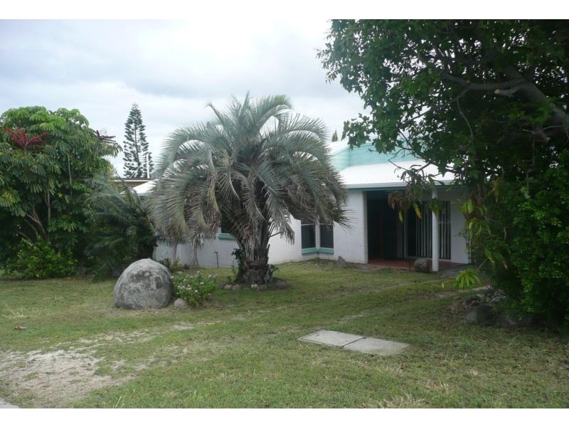 24 Casuarina Street, Bowen QLD 4805