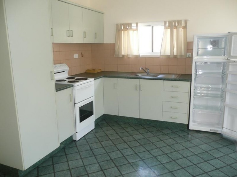 2/10 Mitchell Street, Bowen QLD 4805