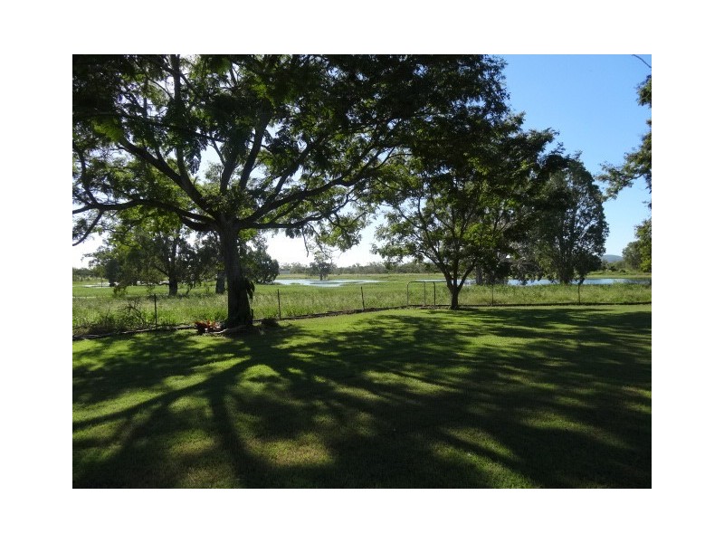 102 Ferguson Road, Bowen QLD 4805