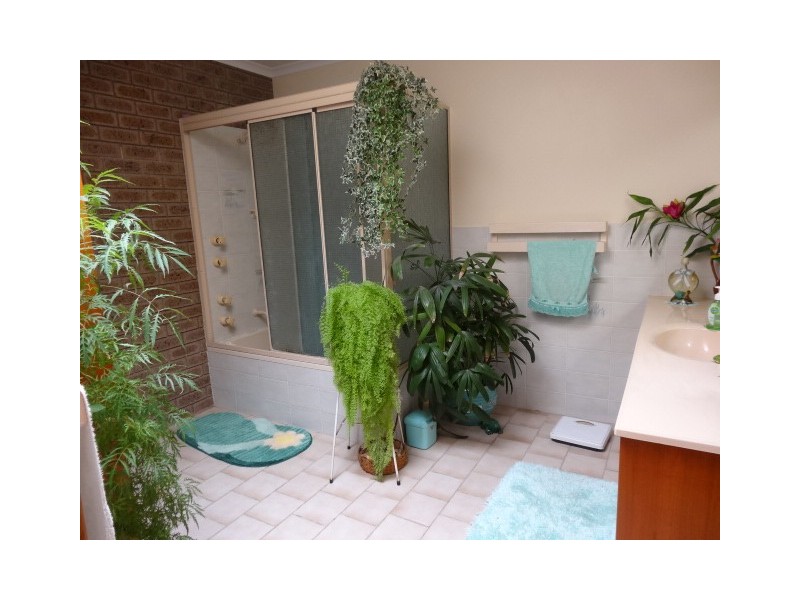 16 Inveroona Road, Bowen QLD 4805