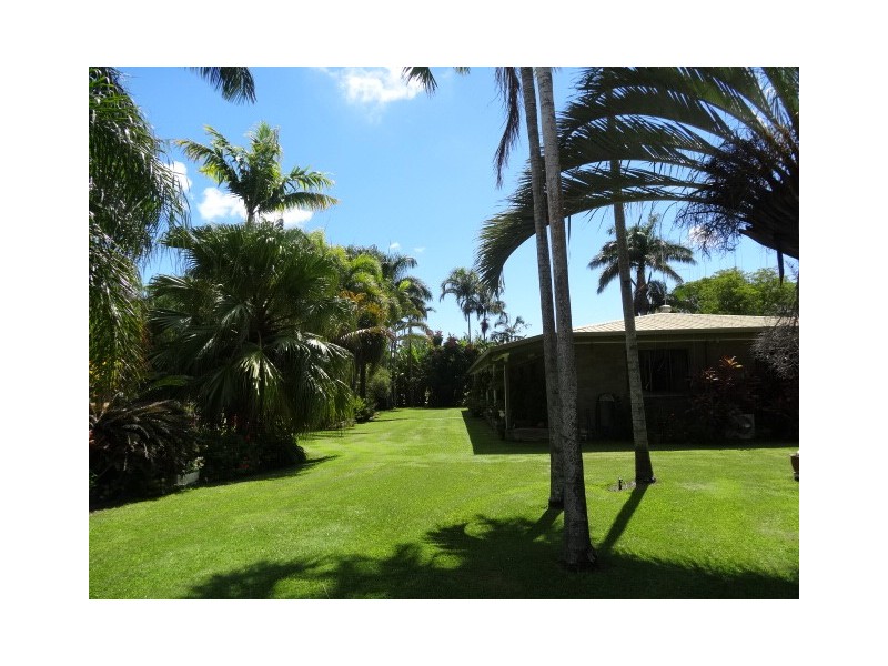 16 Inveroona Road, Bowen QLD 4805