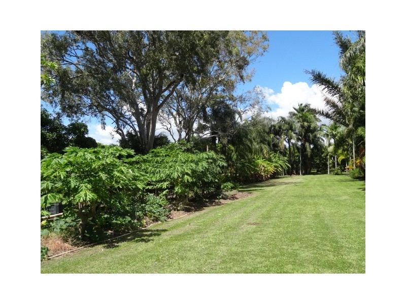 16 Inveroona Road, Bowen QLD 4805