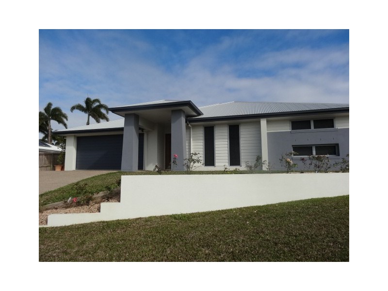 11 Silk Road, Bowen QLD 4805