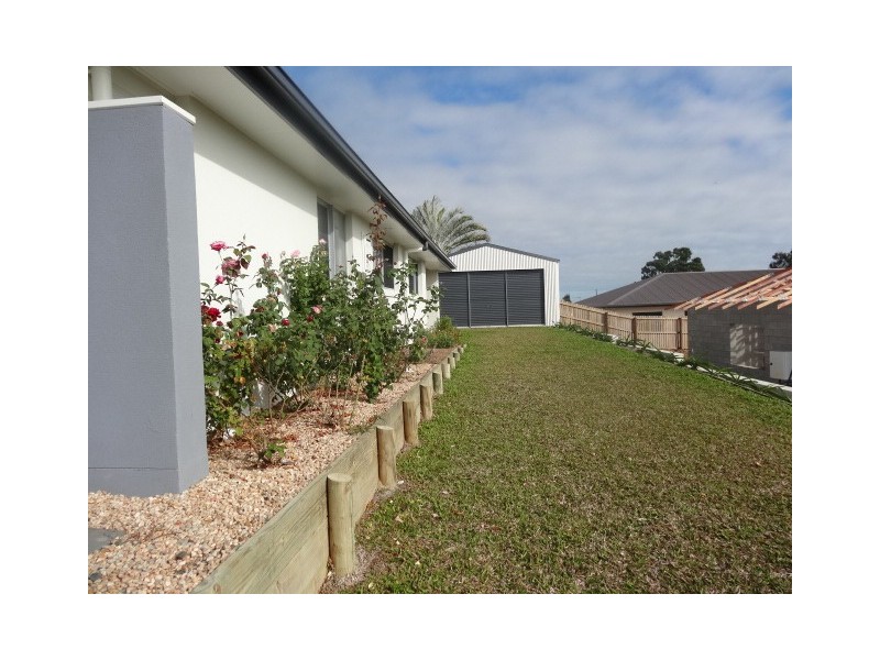 11 Silk Road, Bowen QLD 4805