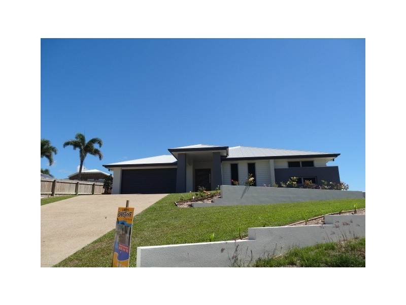 11 Silk Road, Bowen QLD 4805