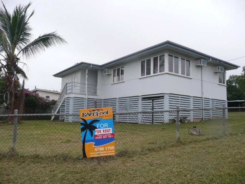 26 Gralton Street, Collinsville QLD 4804