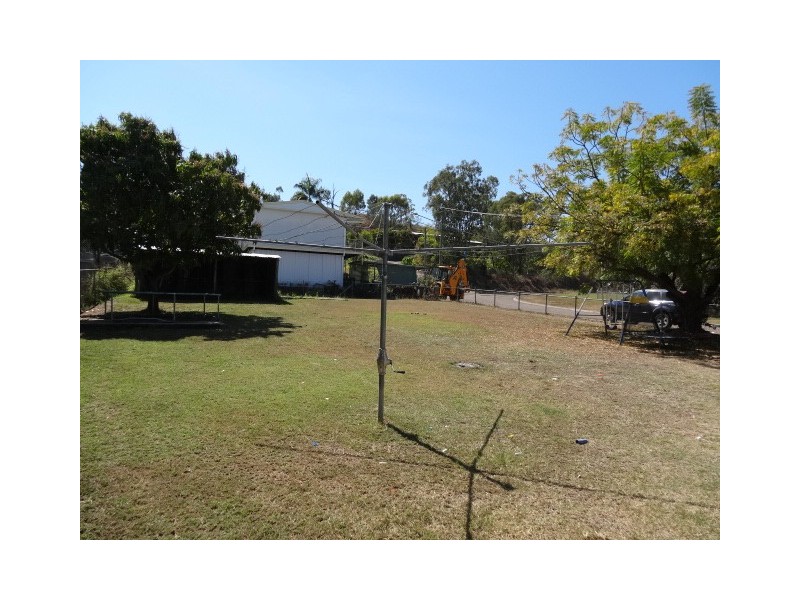 26 Gralton Street, Collinsville QLD 4804