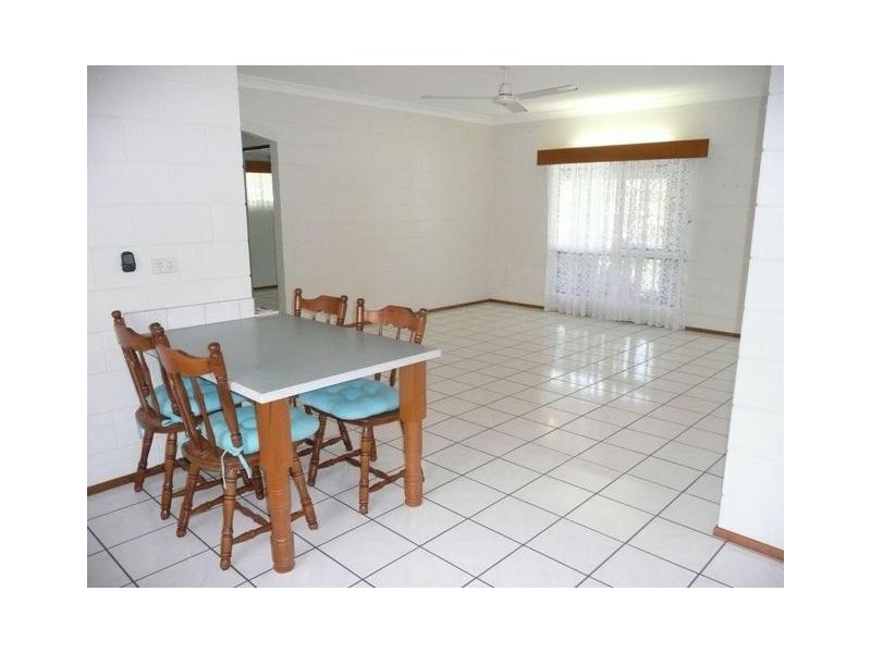 2a Verna Street, Bowen QLD 4805