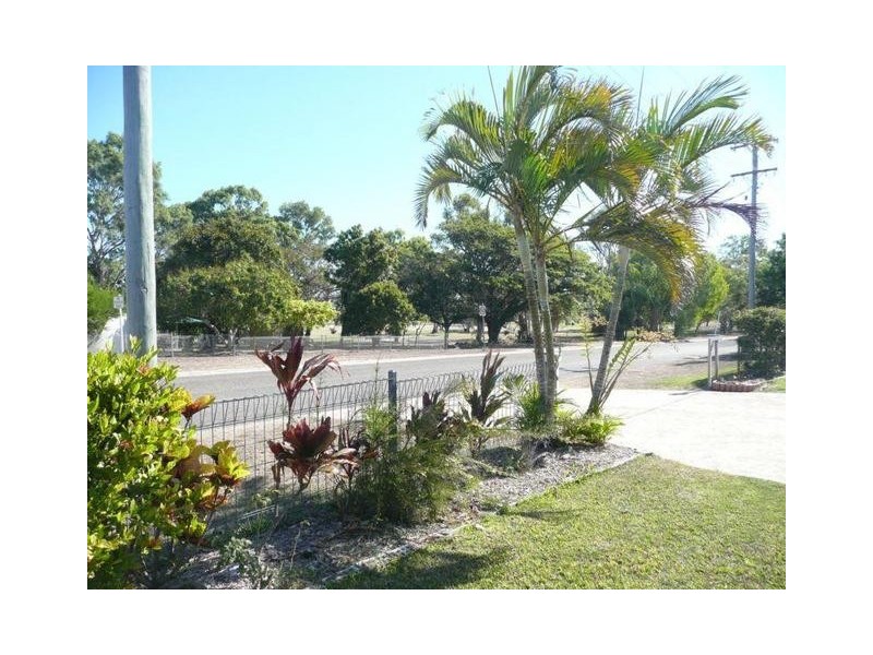 2a Verna Street, Bowen QLD 4805