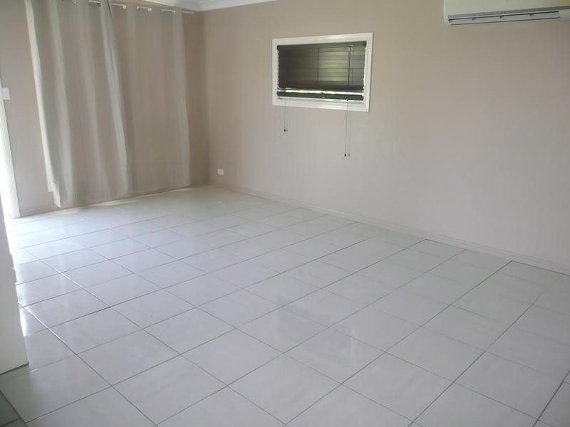2/10 Marshall Street, Bowen QLD 4805