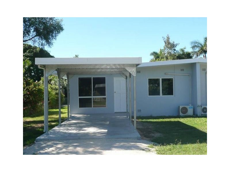 2/10 Marshall Street, Bowen QLD 4805