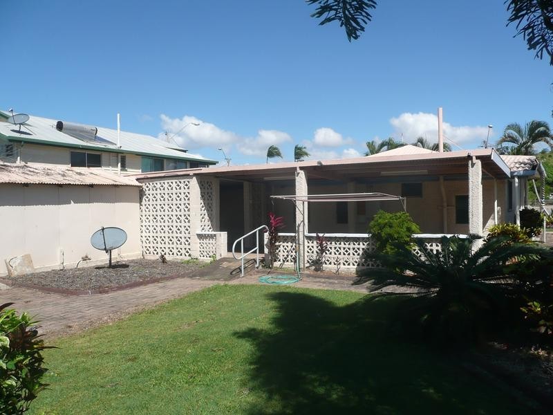 124 Herbert Street, Bowen QLD 4805