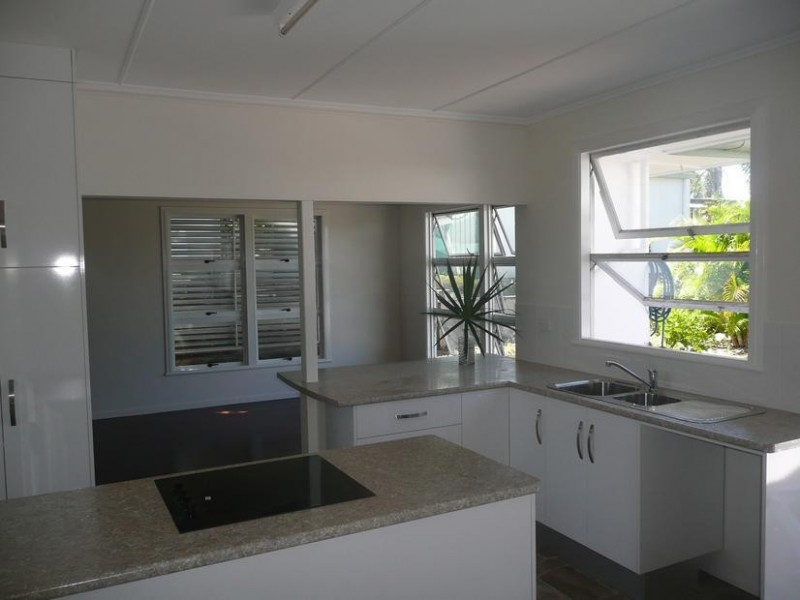 77 Livingstone Street, Bowen QLD 4805