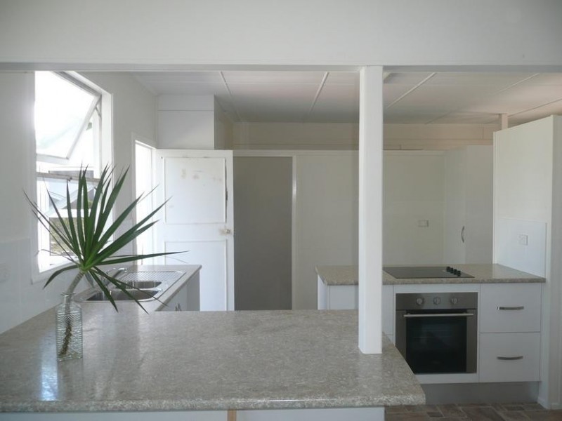 77 Livingstone Street, Bowen QLD 4805