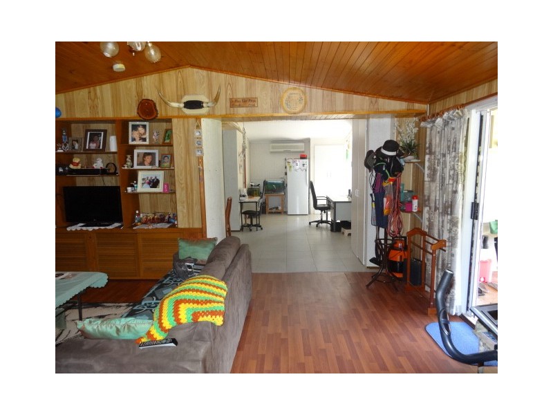 52 Lascelles Street, Bowen QLD 4805