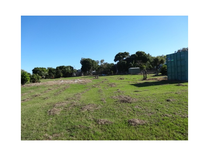 2 Gordon Street, Bowen QLD 4805