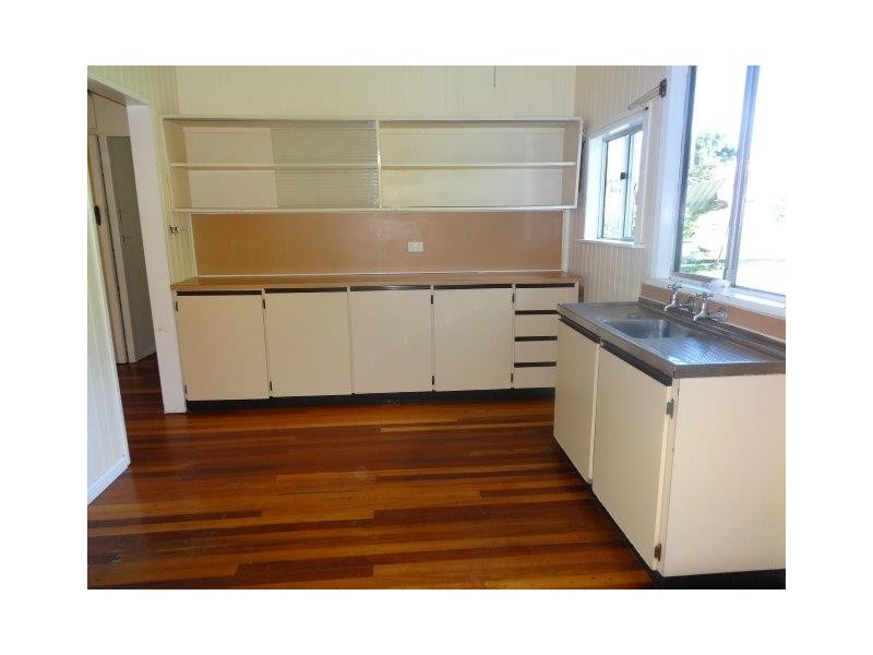 7 Livingstone Street, Bowen QLD 4805