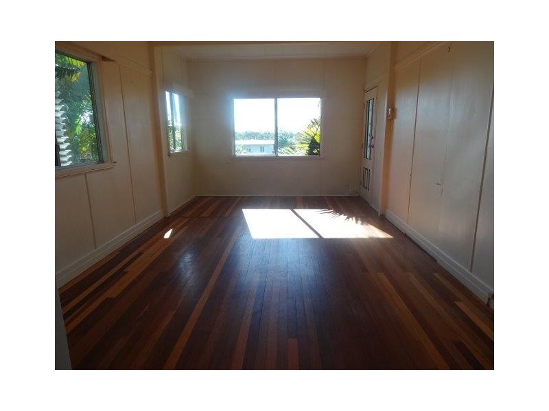 7 Livingstone Street, Bowen QLD 4805