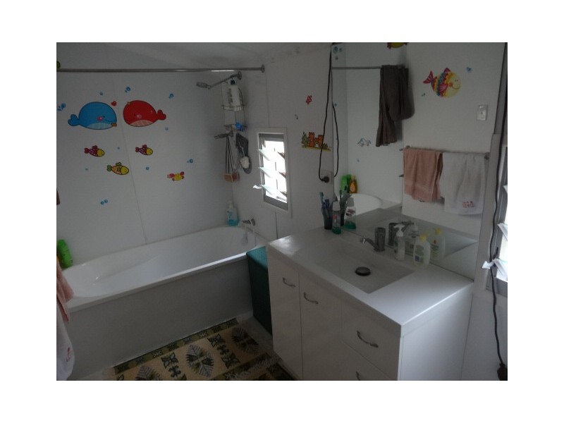 79 Gordon Street, Bowen QLD 4805