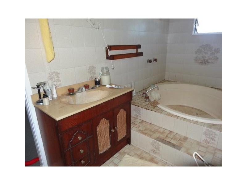 29 Potts Road, Bowen QLD 4805