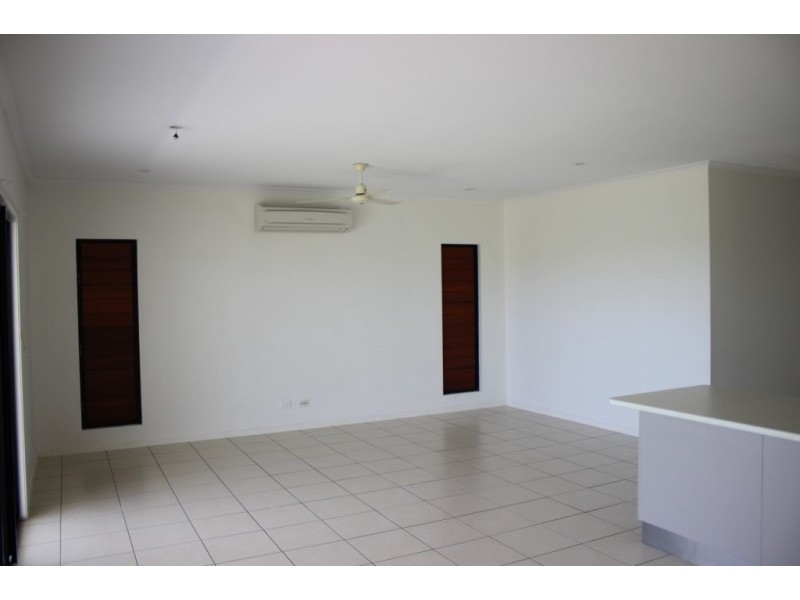 18 Banks Drive, Bowen QLD 4805