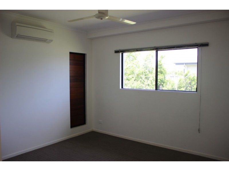 18 Banks Drive, Bowen QLD 4805