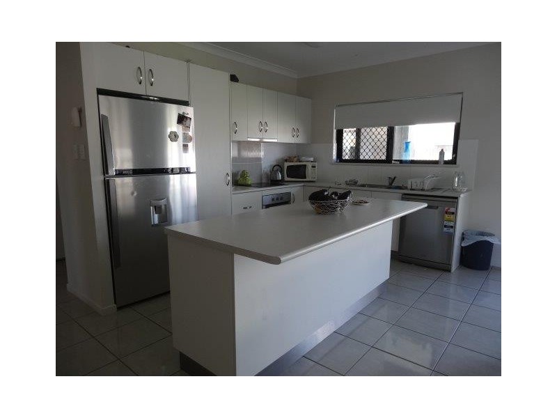 37 Seabreeze Crescent, Bowen QLD 4805