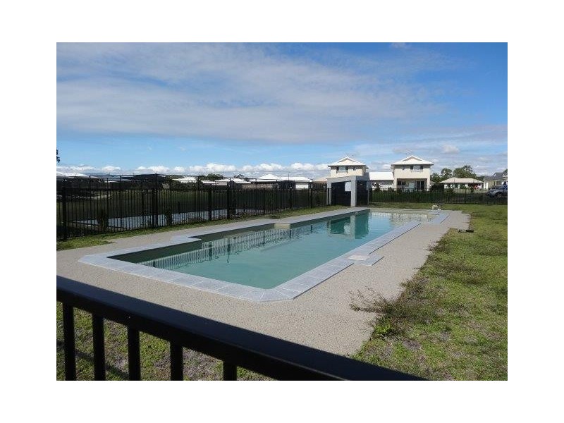 37 Seabreeze Crescent, Bowen QLD 4805